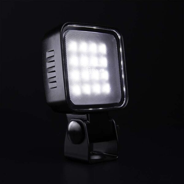 Φώς εργασίας Freedom 11w 900 Lumens Strands