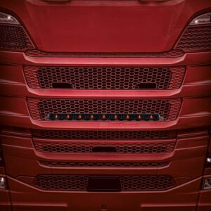 Έτοιμη λύση γρίλιας για Scania με Dark Knight Nuuk 30" Strands