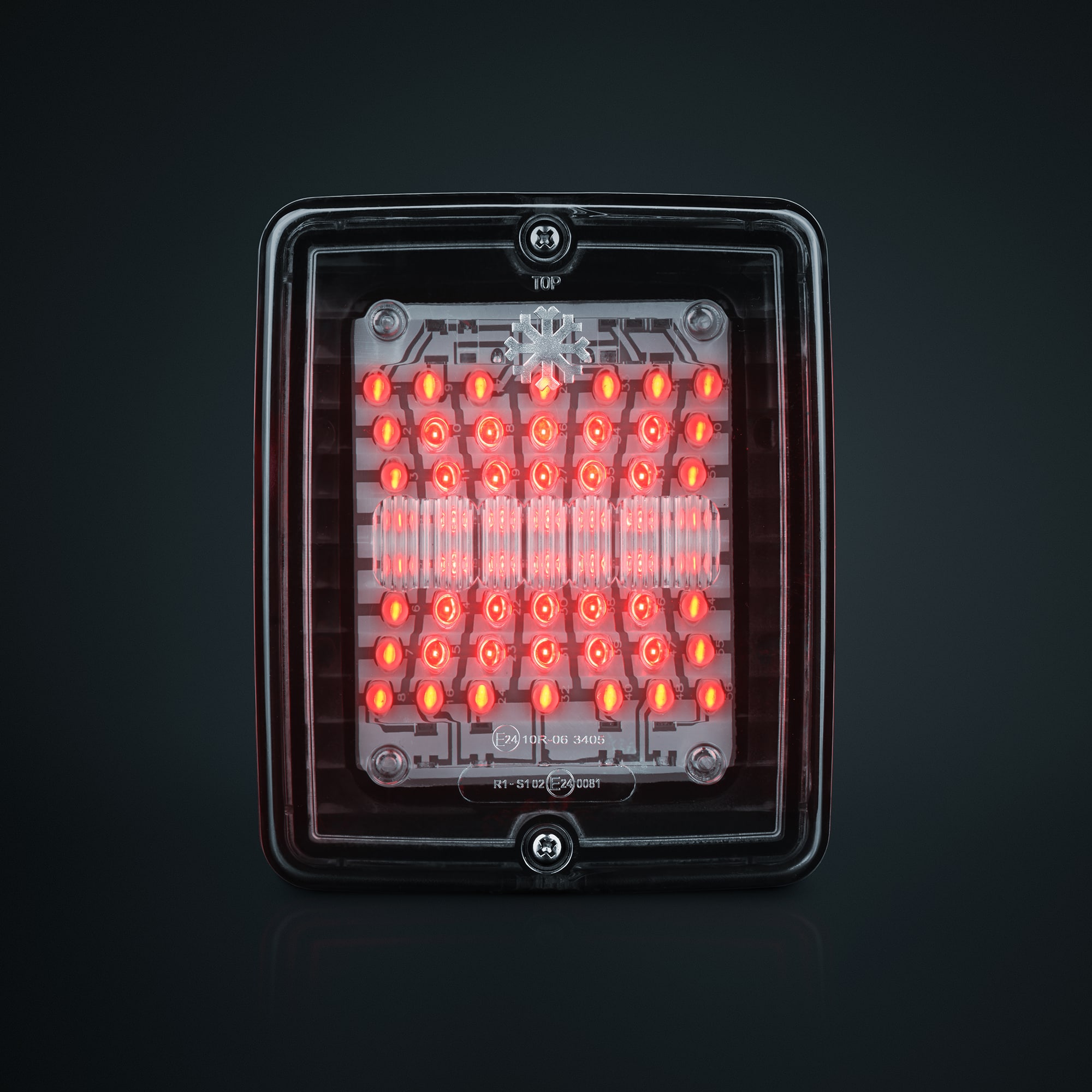 Πίσω Φανάρι LED IZE Τετράγωνο Με Διάφανο Φακό